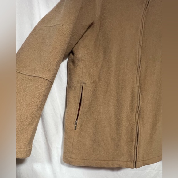 Patagonia Wool Blend Tan Camel Jacket Coat | Fall | Winter | Classic | Cozy Warm - Picture 4 of 15